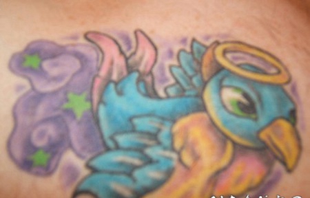 紫色的云朵和天使小鸟纹身图案