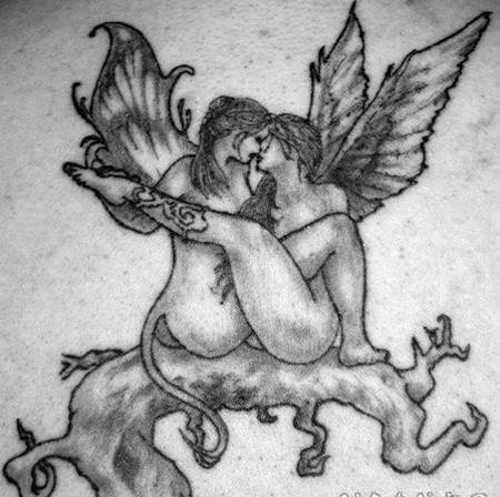 树上的女性堕落天使纹身图案