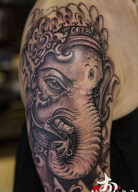 庇佑之神，手臂个性象神纹身