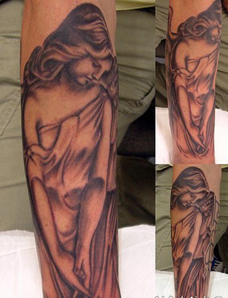 害羞的天使和破旧的衣服纹身图案