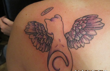 背部天使猫咪背影纹身图案