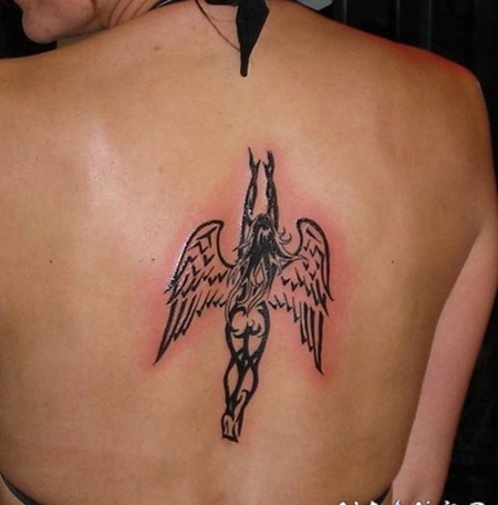 黑色线条女孩天使背部纹身图案