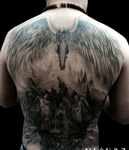 大天使的祭坛，满背守护天使纹身图案
