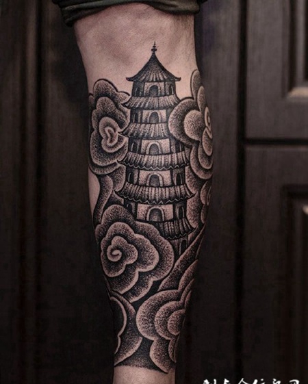 腿部玲珑塔纹身图案