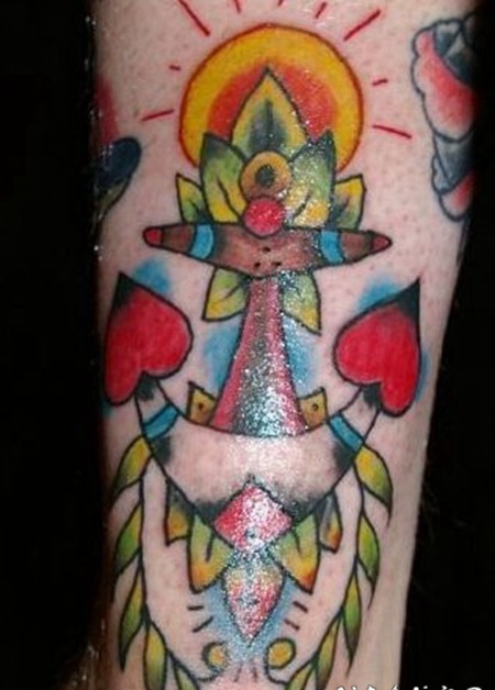 彩色的帆船主题船锚和太阳纹身图案