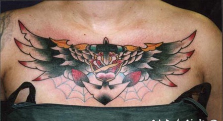 胸部翅膀和船锚彩色纹身图案