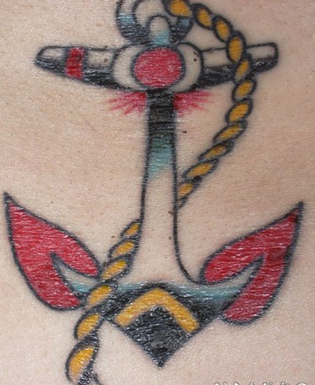 漂亮的彩色船锚纹身图案