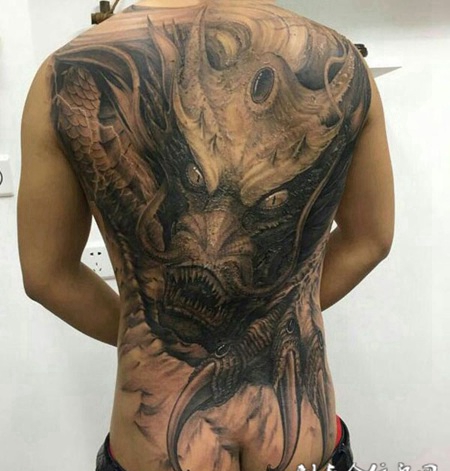 猛龙出海，满背霸气神龙纹身