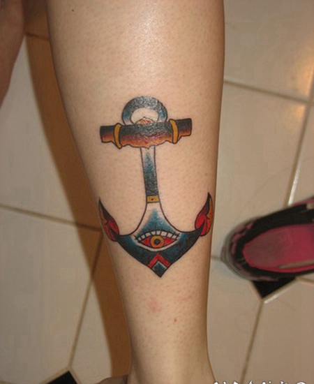 彩色的船锚和眼睛纹身图案