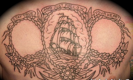 胸部航海艺术帆船花朵纹身图案