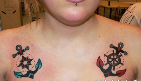 old school很酷的船锚彩色胸部纹身图案