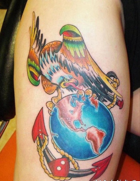 old school七彩老鹰和地球船锚纹身图案