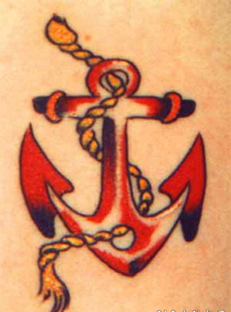 红色的传统船锚纹身图案