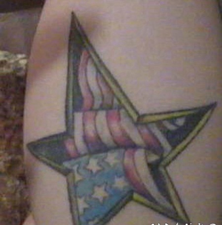 美国国旗和五角星彩色纹身图案