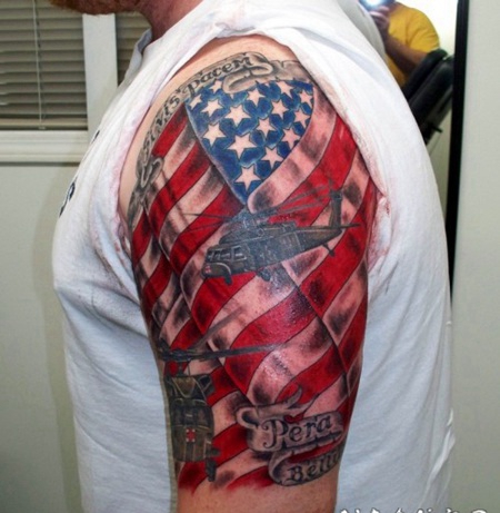 手臂彩色美国空军飞机和国旗纹身图案