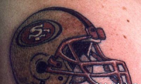 美国足球头盔纹身图案