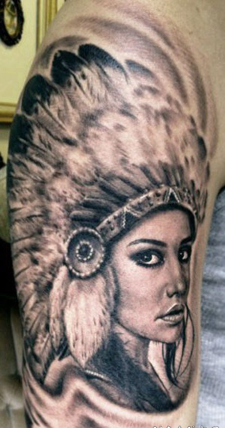 手臂美丽的北美土著女孩黑灰纹身图案