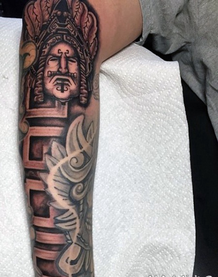 手臂部落为主题个性纹身图案