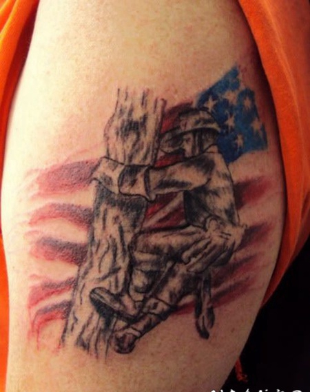 old school美国士兵和国旗彩色手臂纹身图案