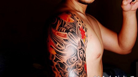 惊人的日本恶魔般若手臂纹身图案