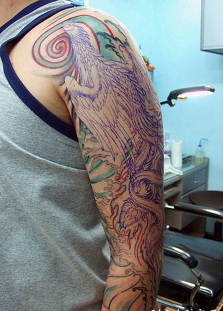 令人惊叹的中国龙和凤凰纹身图案