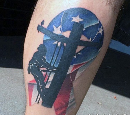 小腿new school彩色美国国旗和电线工人纹身图案