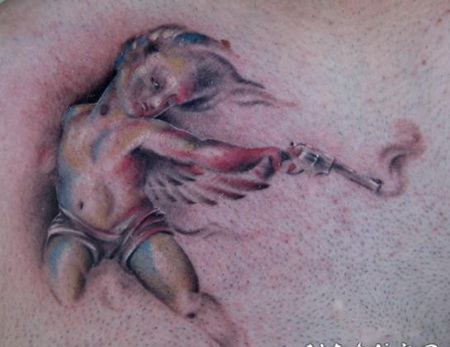 神奇的水彩天使和手枪纹身图案