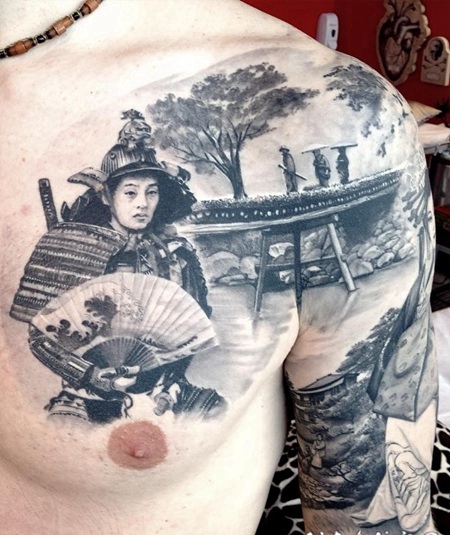 半甲日本景观和武士肖像纹身图案