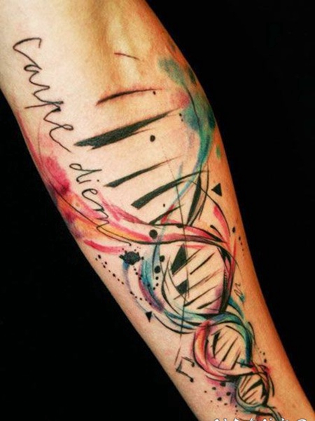 手臂彩色DNA螺旋符号纹身图案