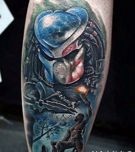 小腿彩色的外星人与士兵纹身图案