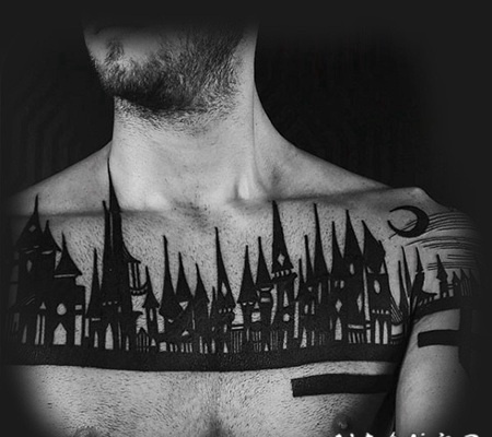 胸部黑色的夜晚城市剪影纹身图案