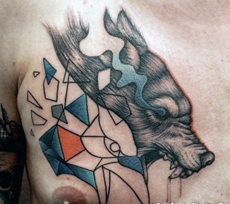 胸部彩绘几何恶魔鸟和熊头纹身图案