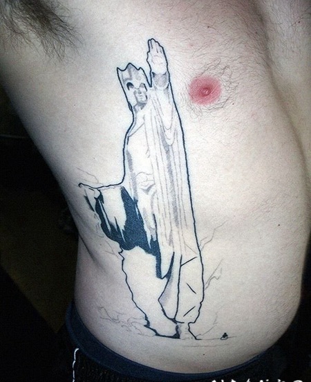 侧肋抽象风格黑色的指环王雕像纹身图案