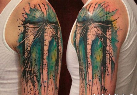 手臂大型著名的桥彩色抽象纹身图案