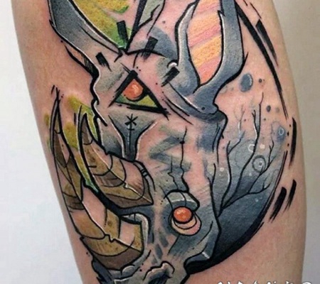 手臂抽象设计彩色的神秘犀牛纹身图案