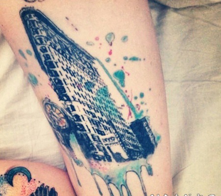 大腿抽象水彩风格著名建筑纹身图案