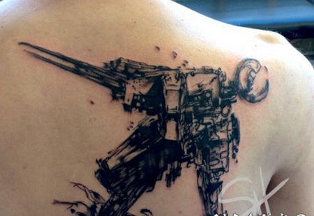 背部抽象风格黑色有趣的机器人纹身图案