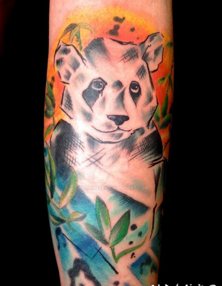 抽象风格彩色的熊猫手臂纹身图案