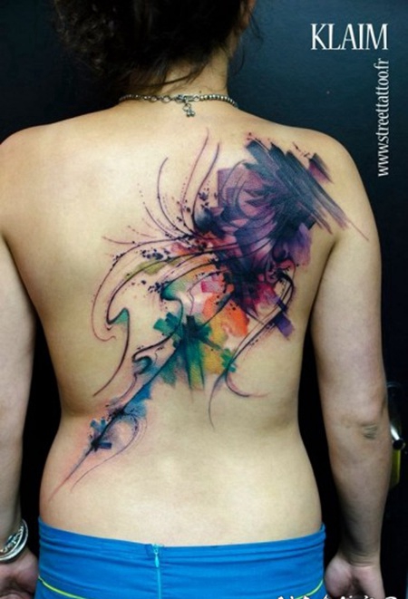 背部抽象风格美丽的饰品纹身图案