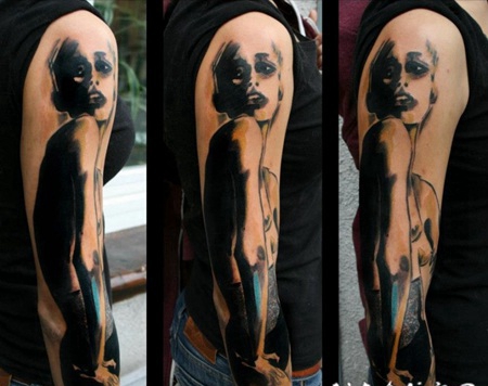 手臂抽象风格黑色的诱惑女人纹身图案