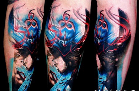 手臂抽象风格的彩色神秘幻想恶魔纹身图案