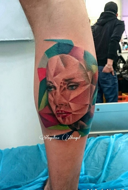 小腿抽象风格彩色女人脸纹身图案