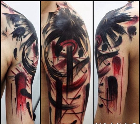 大臂抽象风格的彩色神秘符号纹身图案