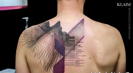 背部彩色的各种抽象山脉纹身图案