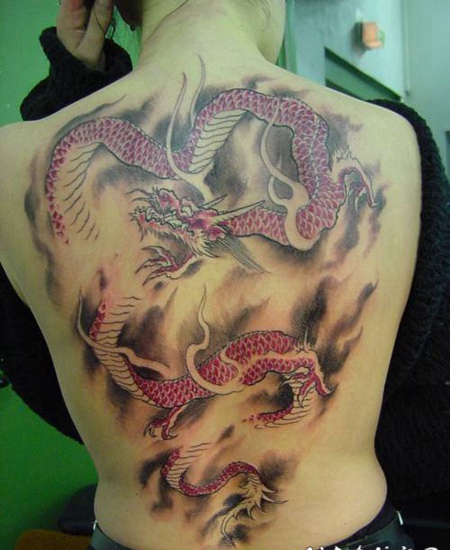 背部3D紫色龙纹身图案
