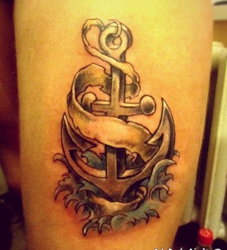 3D逼真的船锚和水花纹身图案