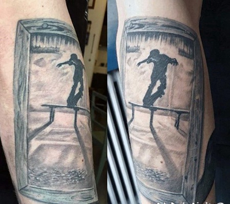 手臂3D写实的黑白人像选手纹身图案