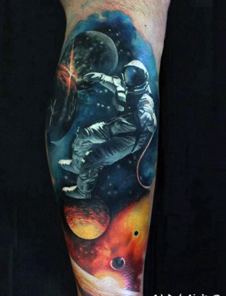 3D彩色太空与宇航员小腿纹身图案