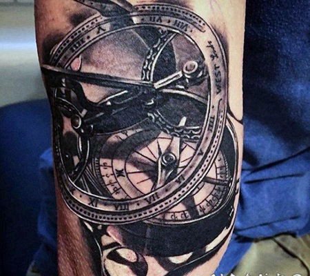 很酷的3D写实齿轮钟表纹身图案
