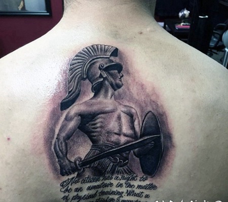 背部3D很酷的希腊战士和字母纹身图案